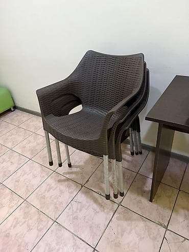 jurnalni stul: 400 Divan jurnalni ile birlikde 3 stul 65 Teze kimidir Seliqeli — 4