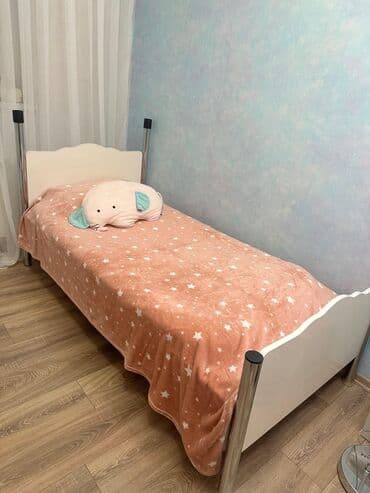 Oğlan və qız üçün, Təknəfərlik çarpayı, Dolab