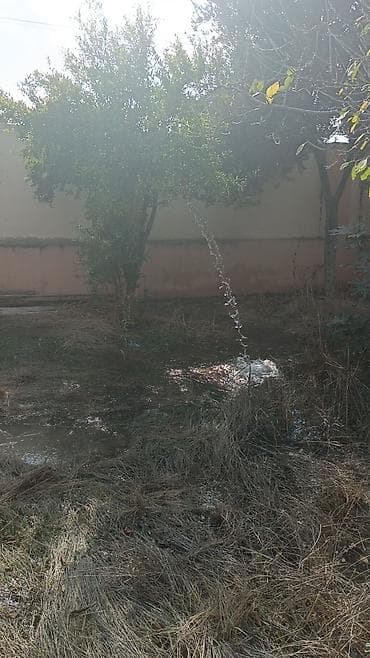 Avto xidmətlər: Xidmet bakida su quyusun qazılmasi Təsvir: - Şlanq və nasos — 4