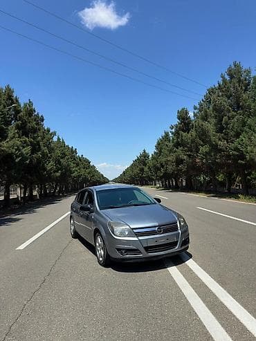 Opel Astra: 1.3 l | 2006 il 478000 km Hetçbek
