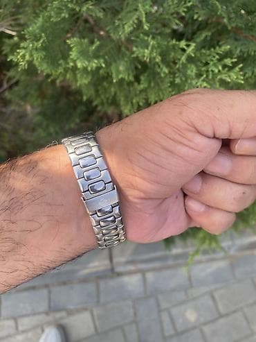 a klas: Patek Philippe Nautilus üslubunda qol saatı - Korpus və bilərzik — 5