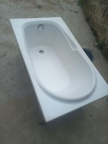 batiq cixaran aparat: Akril vanna – çərçivəli - Material: ağ akril - Forma: oval daxili — 2