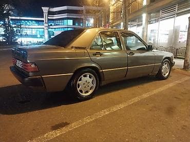 Mercedes-Benz 190 (W201) sedan - Masin gundeliy surulen masindi