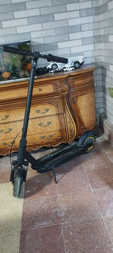 hoverboard qiymeti bakida: Elektrik skuter – şəhərdaxili rahat hərəkət üçün kompakt və güclü — 1