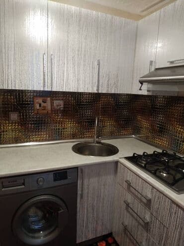 gəncədə 3 otaqlı ev: Nərimanov rayonu Gənclik28may metrosunun yaxınlığında, köhnə tikili — 6