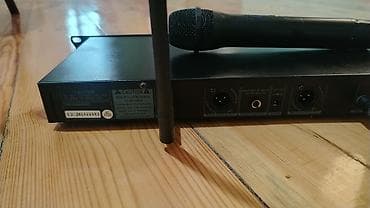 samsung bluetooth: Simsiz mikrofon sistemi – UHF diapazon Komplekt: - UHF simsiz əl — 1