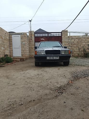 mercedes furgon: Mercedes-Benz 190: 0.2 l | 1991 il Sedan — 5
