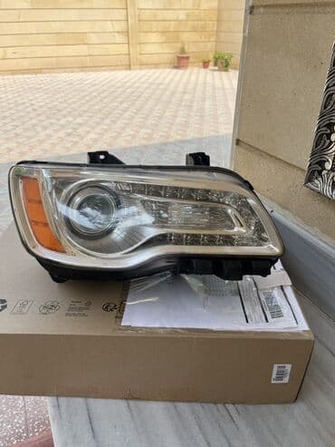 led isiqlar qiymeti: Sağ, Yaxın və uzaq vuran işıqlar Chrysler, 2012 il, Orijinal, ABŞ — 4