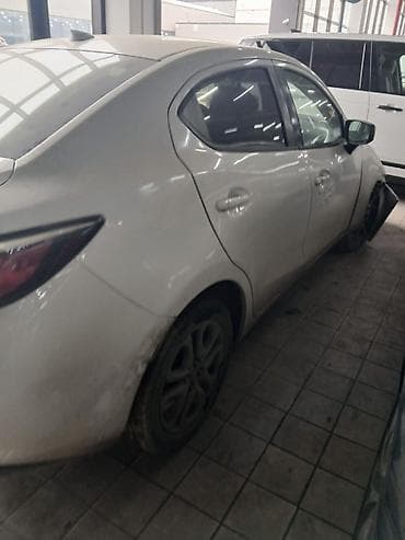 Продажа авто: Toyota Yaris: 1.5 л | 2018 г. Седан — 7