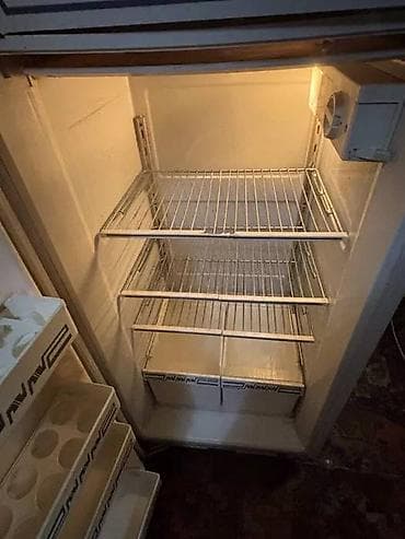 soyuducu mingecevir: Soyuducu Çinar. Köhnə model. Soyudur. Normal işləyir. Bağda təmir — 4