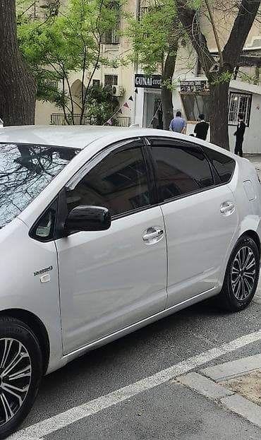 pirus: Vetravik Toyota PRİUS 2025 il — 2