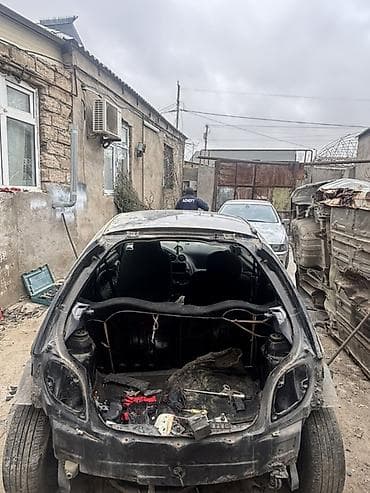 Radiatorlar: Ford Ka (1-ci nəsil) kuzov və ehtiyat hissələri - Kuzov: 3 qapılı — 3