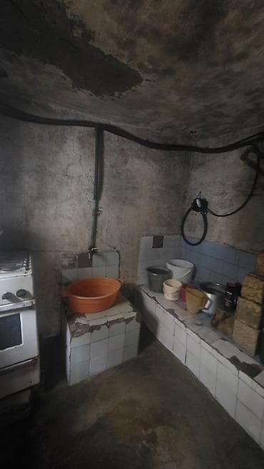 saray heyet evi: 1 kv. m, 3 otaqlı — 7