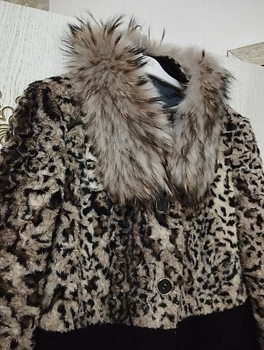 kurtla: Palto 46 razmer 3, 4 dəfə geyinilib təzədir Alınıb 300 AZN materialı — 3