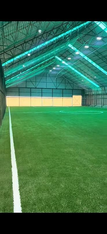 qaraj satilir: Satılır: 2 ədəd qapalı mini futbol stadionu – hazır işləyən biznes * — 2