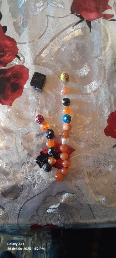 Qədimi göz muncuqları