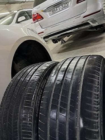 17 disk: 245 45 19 əla vəziyyətdə iki dənə satılır ikisi birgə 80 manat — 1