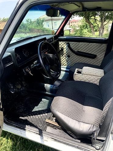 динамо ваз 2107: VAZ 2107, ağ rəng, 4 qapılı sedan. Maşın otur sür maşındı 2006 1.7 — 10