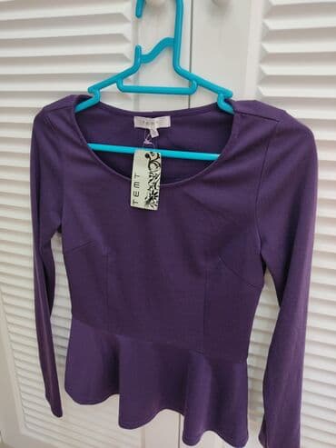 yupqa kofta: Kofta S razmer 
Yenidir . Etiketi üzərində
Tünd çəhrayı rəngdir — 2