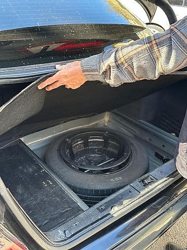 111 mətin: Mercedes-Benz E 270: 2.7 l | 2000 il Sedan — 9