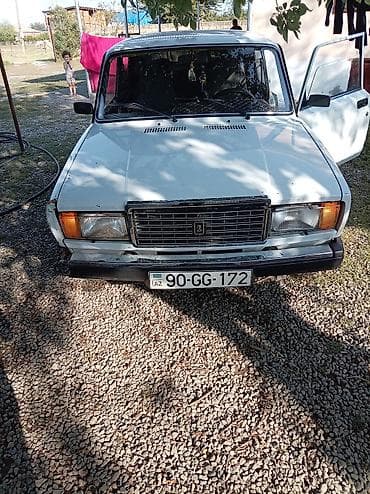 LADA 2107, ağ rəngdə, sedan. Xüsusiyyətlər: - Kuzov: klassik 2107 lalafo.az -da LADA 2107, ağ rəngdə, sedan. Xüsusiyyətlər: - Kuzov: klassik 2107