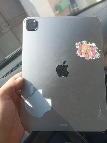 Планшеты: Б/у Apple iPad Pro 11 (2022), 11", 128 ГБ, Платная доставка — 1