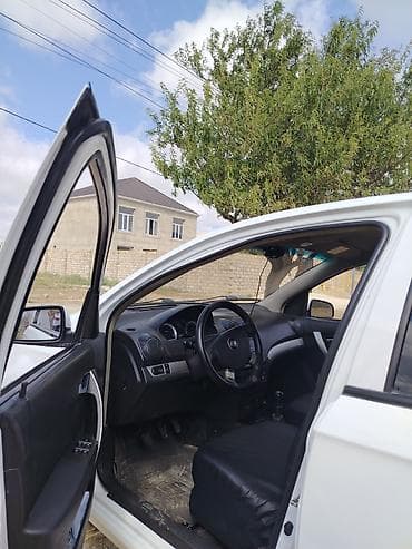 ravon r4 arenda: Ravon Nexia: 1.5 l | 2020 il 227000 km Sedan — 6