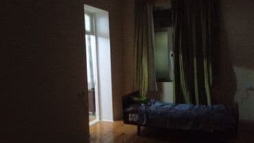 bərdədə həyət evləri: Həyətyanı, ayrıca girişli 1 mərtəbəli ev - Geniş həyət və pilləkənli — 6