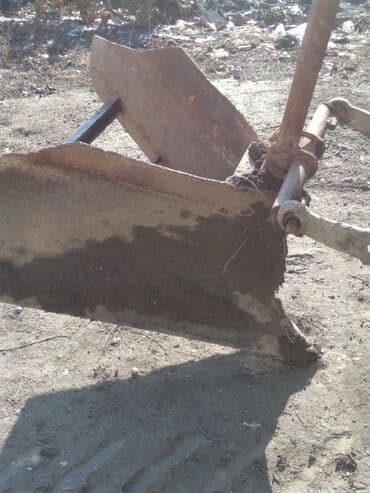 bu avtomobil traktor variantı: Arxçeken Kotan — 1