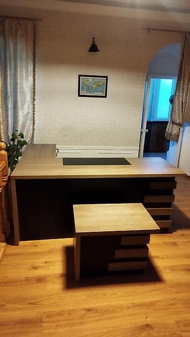 Офисные столы: Новый, Для директора, Угловой стол — 1