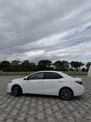Avtomobil satışı: Toyota Corolla: 1.8 l | 2015 il Sedan — 3