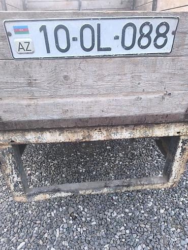 Ehtiyat hissələri: Təkoxlu qoşqu araba - Konstruksiya: metal şassi və taxta bortlar - — 1