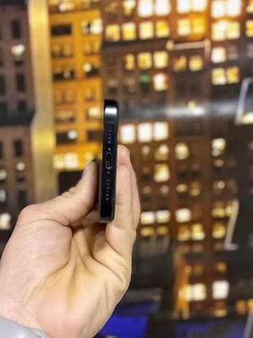 IPhone 15 Pro Max, 256 GB, Black Titanium, Face ID — 3