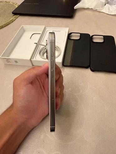 iphone 11 pro white: IPhone 15 Pro Max, 256 GB, White Titanium, Simsiz şarj, Face ID — 5
