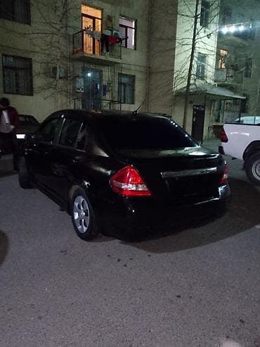 sedan avtomobil: Nissan Tiida: 1.6 l | 2007 il Sedan — 1