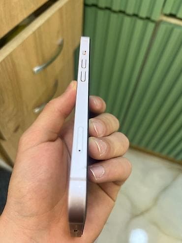 IPhone 13, 128 GB, Ağ, Qırıq — 6