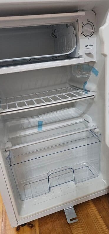 Kompüter, noutbuk və planşetlər: Mini Fischer Soyuducu Satılır, rəng - Ağ — 1