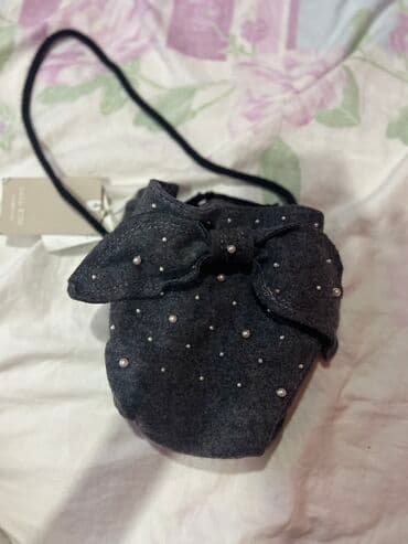 əlbəyaxa döyüş üçün uşaq əlcəkləri: Zara sumka ushaq uchun.
Qlupunda deffekti var — 4