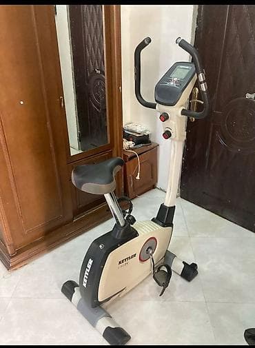 Спорт и хобби: Kettler Giro M markalı məşq velosipedi. Üzərindəki ekran vasitəsilə — 1