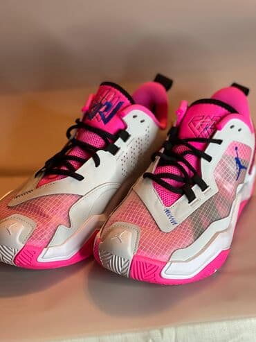 fitnes üçün qadın krosovkaları: Jordan Orginal yenidi Razmer 42.5 qiymet 120 AZN — 1