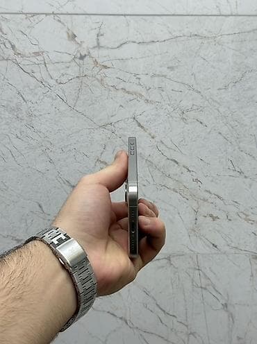 dubai variant iphone: IPhone 15 Pro, 256 GB, Ağ, Simsiz şarj — 5