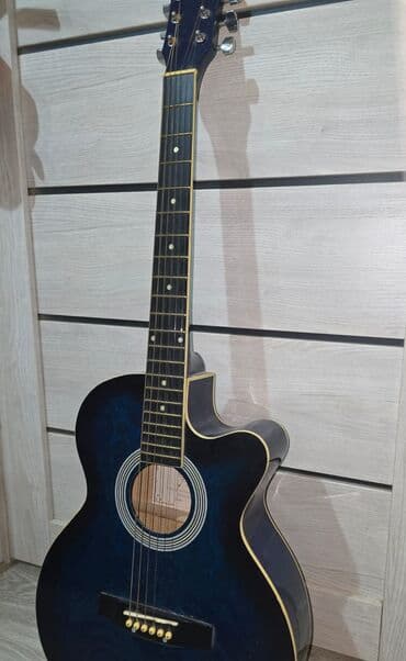 Akustik gitara, 6 sim, İşlənmiş, Ünvandan götürmə, Ödənişli çatdırılma