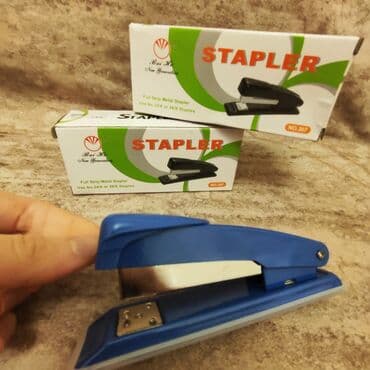 альбом для марок: Stolüstü stepler. əldə 2 ədəd var — 4