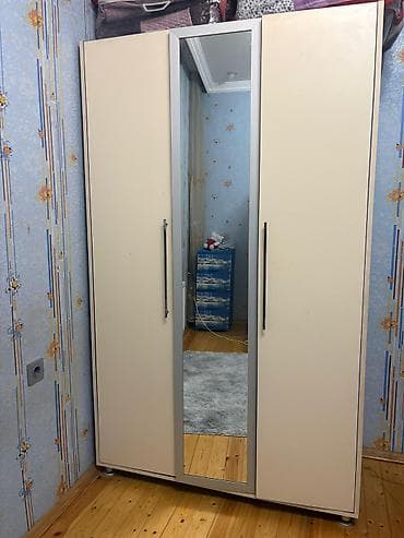 3 qapılı, Güzgülü, Bej, Açılan, Düz dolab