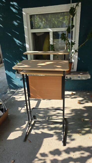 Masalar: Kompüter masası, Açılmayan, Taxta, Dördbucaq masa — 1