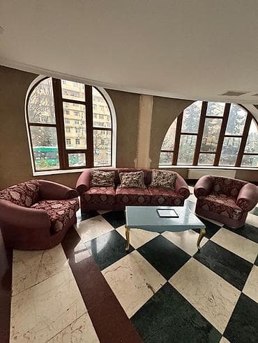 Digər mebel: Divan dəsti satilir. Restoranda foyedə istifadə olunub. Təzə deyil — 3