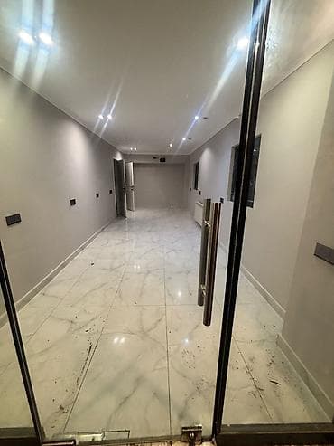 nargilede kiraye evler: Dostluq k\t yaxın Obyekt kirayə verilir. təmirlidir 30kv. istilik — 3