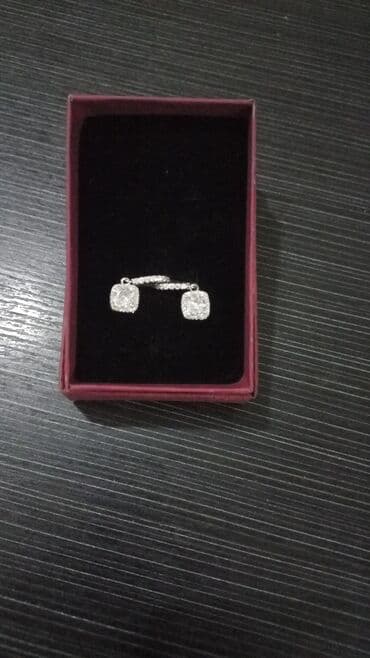 1 qram qizilin qiymeti: Dəstə daxildir: Sırğa, Gümüş — 3