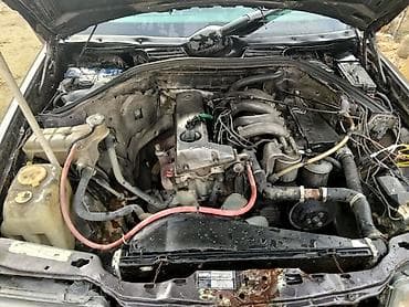 bmw 320 94: Mercedes-Benz E 200: 2 l | 1994 il Sedan — 9