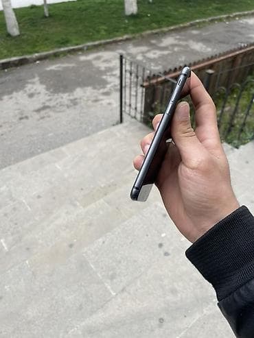 islenmis telefon ucuz: IPhone 8, 64 GB, Qara, Barmaq izi — 3